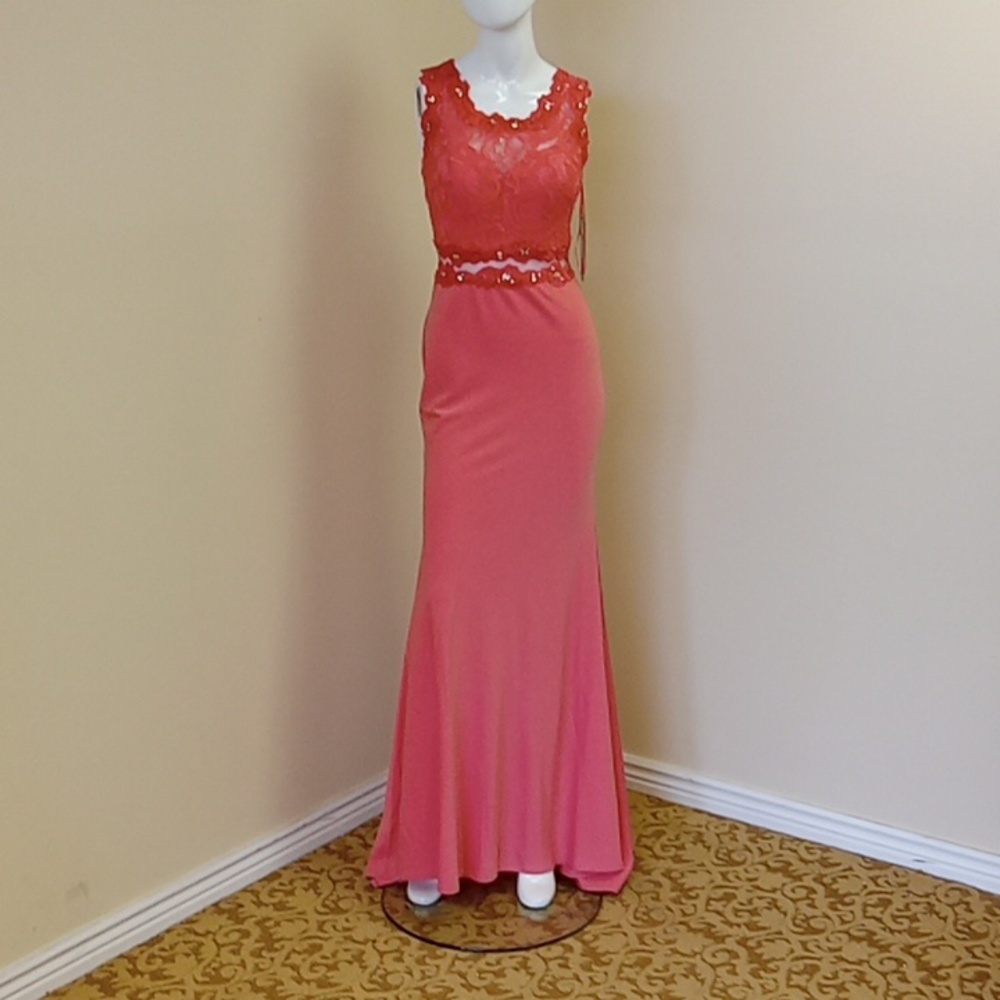 Nwt  For you dress size small prom dress